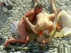 Voyeur Beach Bi 3some