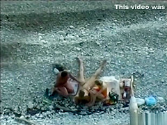 Voyeur Beach Bi 3some