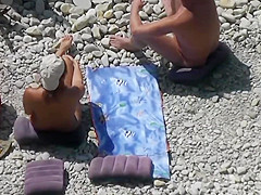 Voyeur. Hubby fucked his wife and cum it at public beach