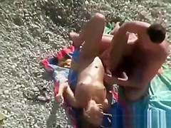 Beach fuck and fingering