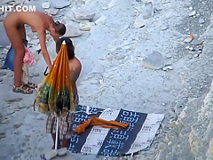 Voyeur. Blowjobs on public beach
