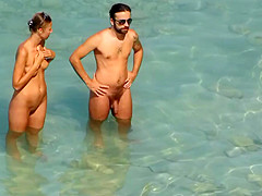 Voyeur. Blowjobs on public beach