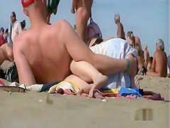 theSandfly Thrilling Beach Voyeur!