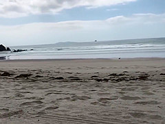 BLONDE TEEN FLASHING ASS AND SUCK A HUGE COCK ON THE BEACH