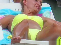 Cameltoe Bikini Sexy Girls beach Spy Hidden Camera Video HD