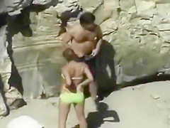 Paar fickt in der Nahe vom Strand