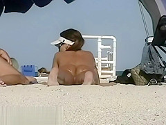 Quick nudist girl jiggly ass beach spy