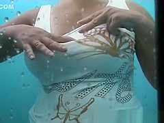 New Voyeur, Spy Cam, Changing Room Clip Uncut