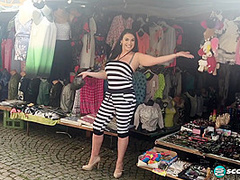 Shopping and Hanging Out With Tina Lee - ScoreLand