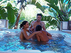 Nicole Bexley And Adrian Maya Layover