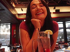 Charlotte Cross Outdoor Pies 4k