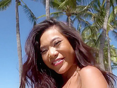 Vina Sky Great Day For A Stroll On South Beach