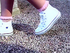 Lexi Lowe - Toe Tantalizer