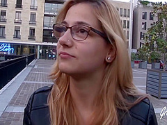 Rose, Policire Sexy Veut Se Faire Baiser Par Deux Bites