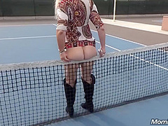 Blonde Mom Kinsley On The Tennis Cort