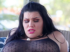 Angelina Castros Outdoor Solo Fuck Machine