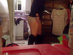 Big Booty Mom Caught Changing