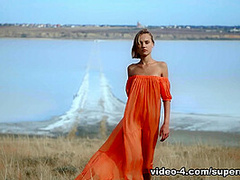 Hannah Ray in Dead Sea Poems - SuperBeModels