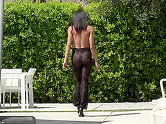Alexis Tae In California
