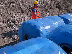 Vlogger Kenzie Reeves Needs Hard Cash