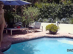 Sydney Cole - Der Gutaussehende Teenager Und Der Vater Seines Freundes Haben Eine Outdoor-affare