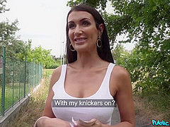 Buxom Slut Princess Jasmine Fucks Lucky Guy In The F