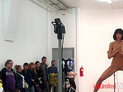 Naked Skinny Vixen In The Museum - Public Nudity