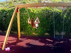 Aamanda Swingin The Pool