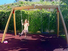 Aamanda Swingin The Pool