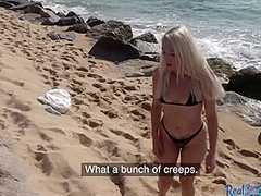 Pickedup euro babe gets fucked doggystyle on public beach