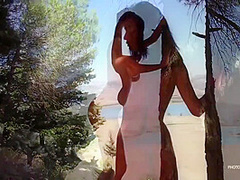 Amateur Tanned Babe Shows Her Amazing Big Boobs