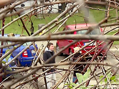 Blondie Girl Fucks Casual Guy In The Park