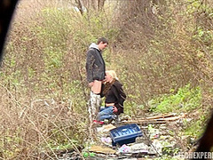 Blondie Girl Fucks Casual Guy In The Park