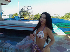 Jadan Dark Haired Curves