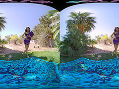 VRALLURE Jazmin Luv's The Park