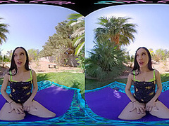 VRALLURE Jazmin Luv's The Park