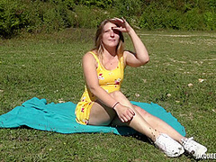 30 Years Old Emma Gets Fucked Outdoor