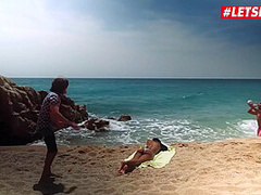 Ebony Teen Noe Milk Seduced And Fucked At The Beach