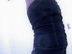 Peeping on big boobs and a shaved pussy