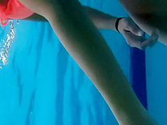 Milf in the swimming pool