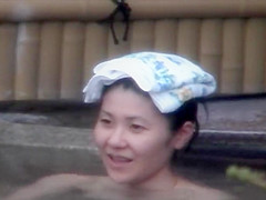 Naked japanese girls peeped in a pool