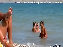 Priceless voyeur view of her pussy hair