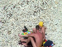 Spying a hot woman from wet to dry