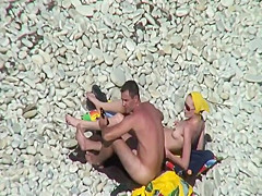 Spying a hot woman from wet to dry