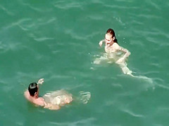 Spying a hot woman from wet to dry