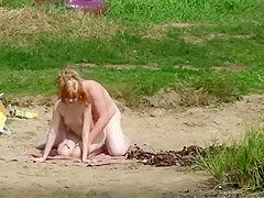 Naked blonde was enjoying a swim