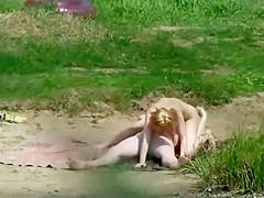 Naked blonde was enjoying a swim
