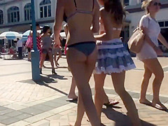 Moral dilemma between two teen girls