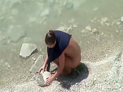 Naked woman is afraid of the sun