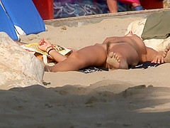 Big butt fucked under an umbrella